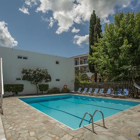 Popi Star Hotel Guviá Kültér fotó