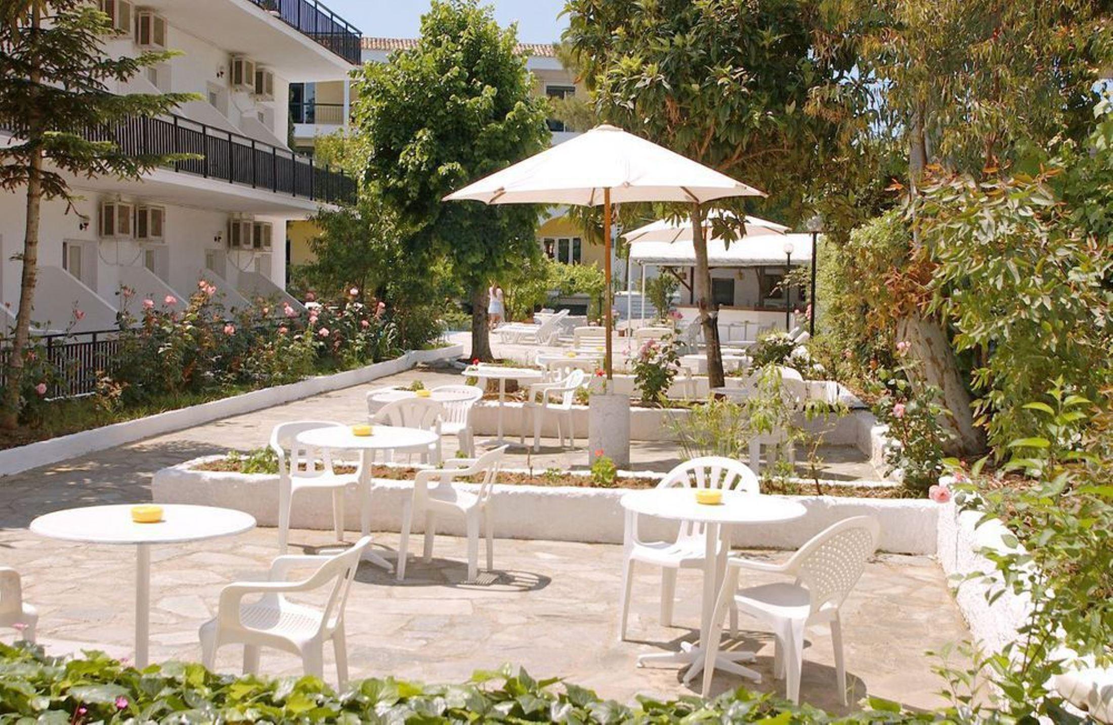 Popi Star Hotel Guviá Kültér fotó