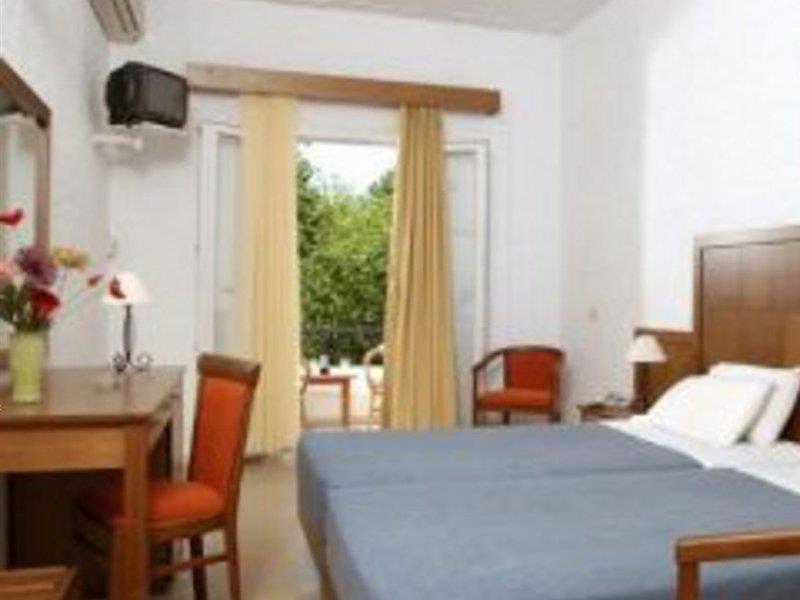 Popi Star Hotel Guviá Kültér fotó