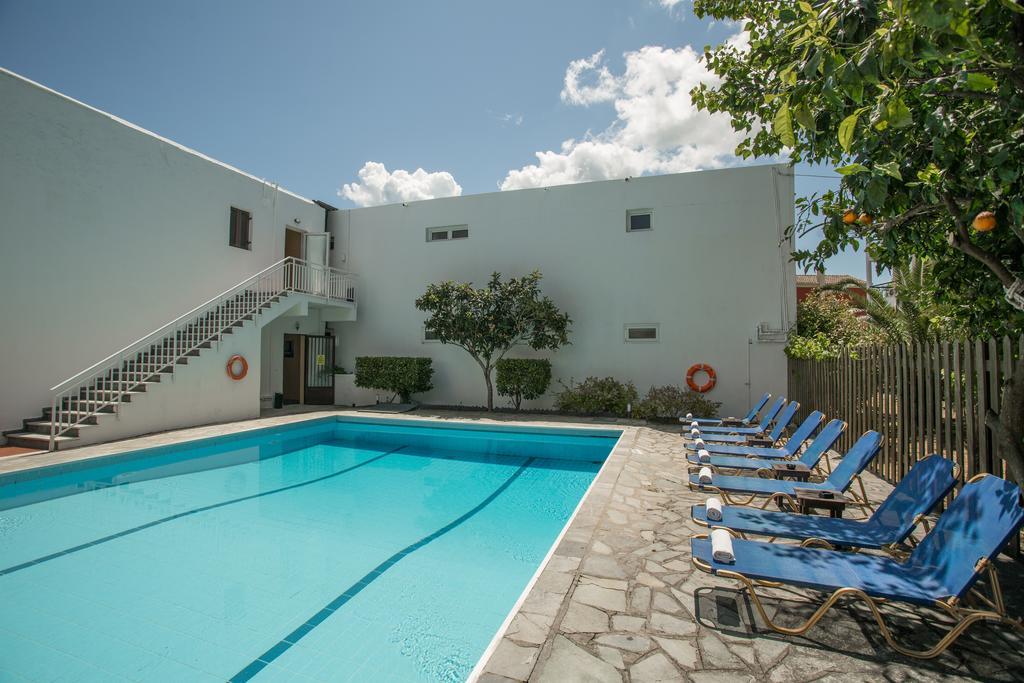 Popi Star Hotel Guviá Kültér fotó