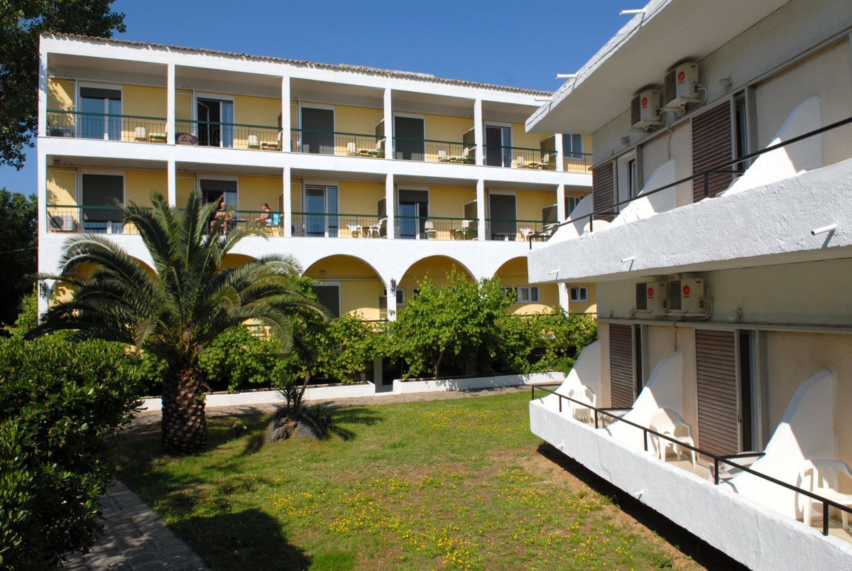Popi Star Hotel Guviá Kültér fotó