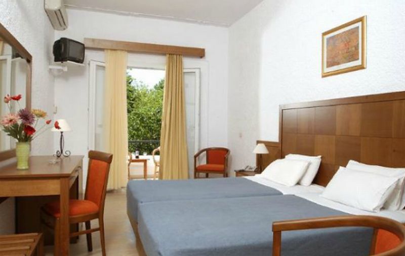 Popi Star Hotel Guviá Kültér fotó