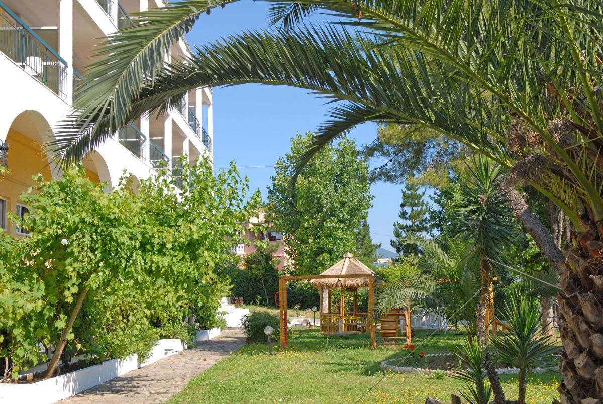 Popi Star Hotel Guviá Kültér fotó